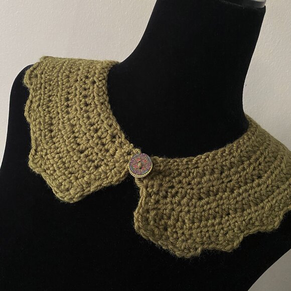 Handmade Crochet Mossy Green Merino Wool Collar Neckwear Accessory - Picture 2 of 6